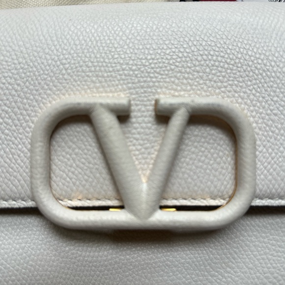 *SOLD* Valentino White Crossbody Belt Bag - Picture 4 of 12